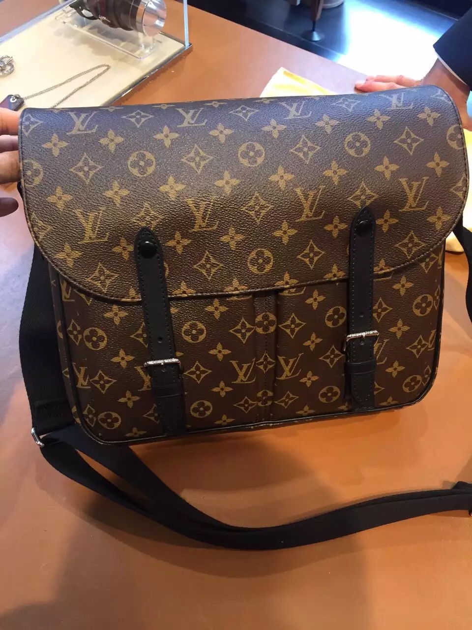 Real Louis Vuitton Christopher Messenger Bag M41643